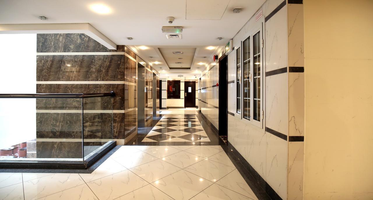 London Crown Hotel Dubai Exterior photo